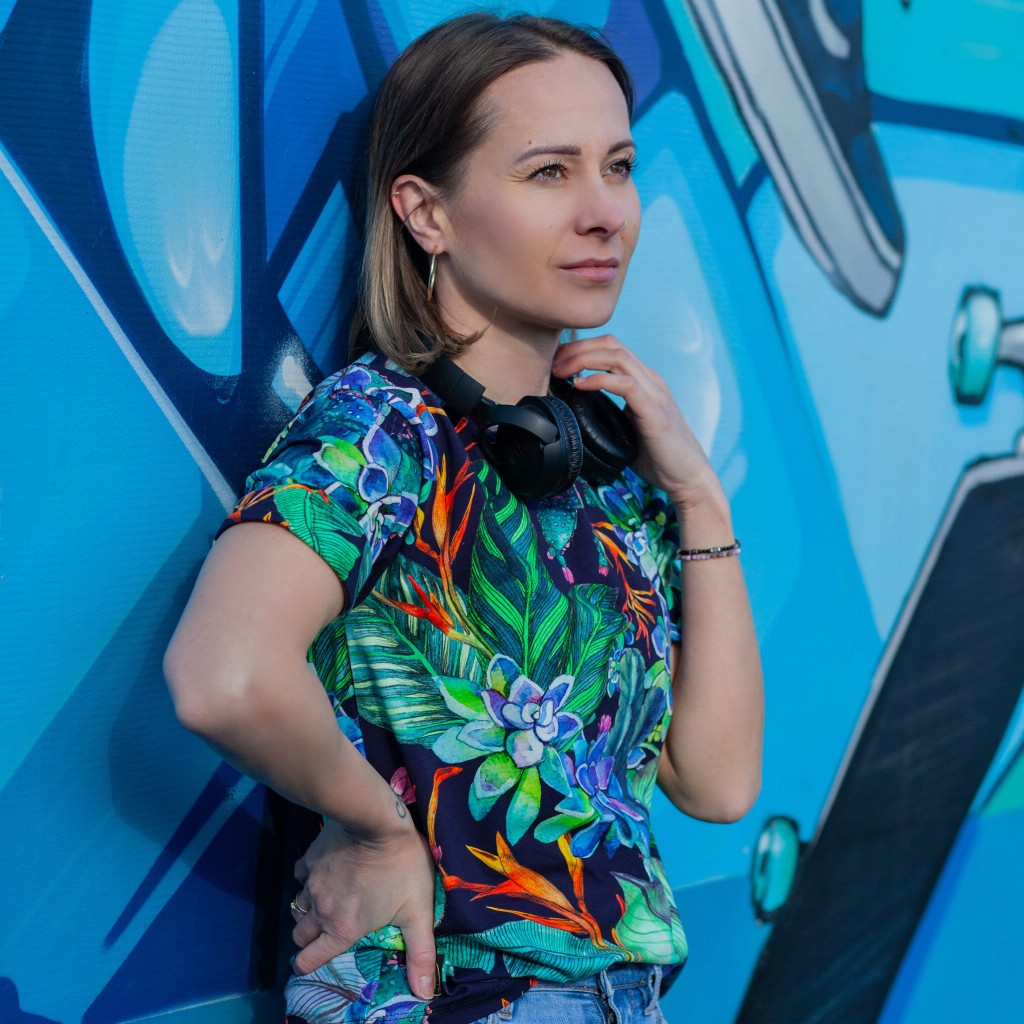 DAMSKA KOSZULKA LUŹNA SUKULENTY