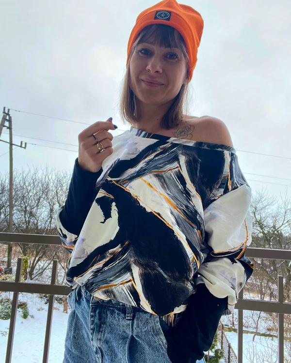 damska bluza biało czarna off shoulder