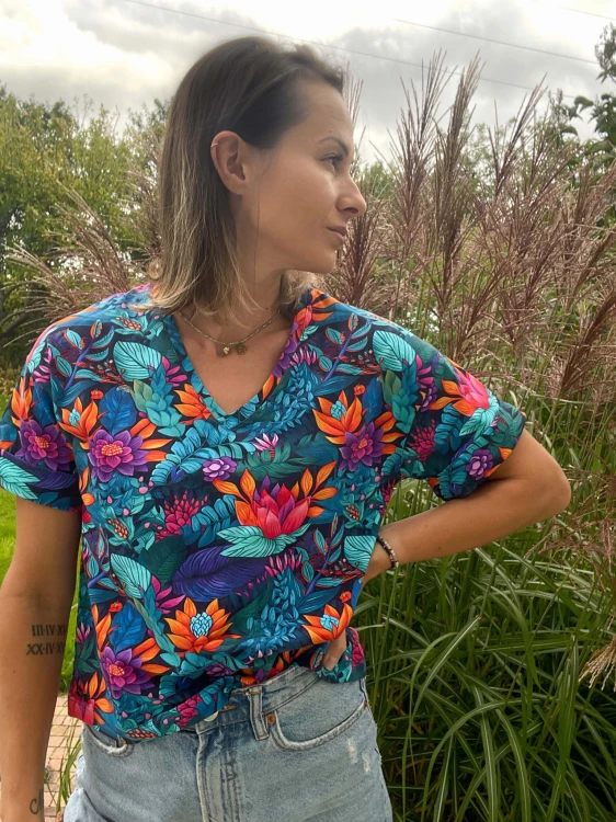 Koszulka  V-NECK tropikalny ogród