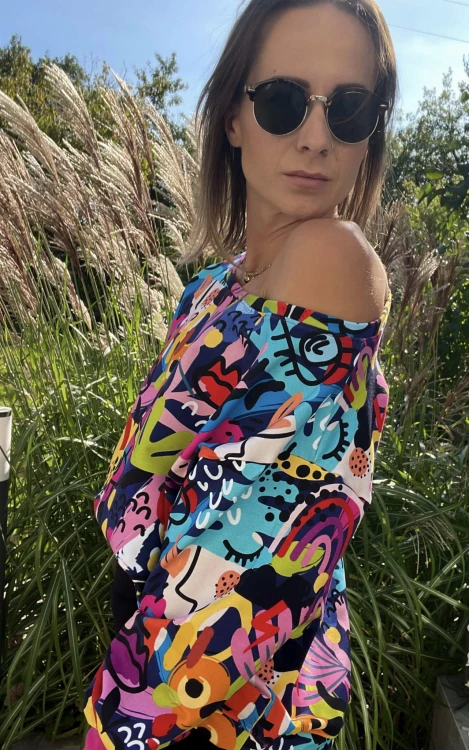 Damska różowa bluza ABSTRAKCJA  off shoulder