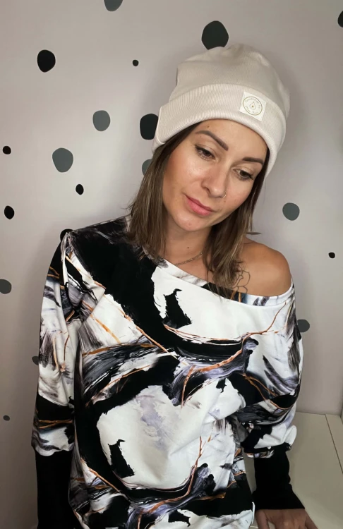 Czapka BEANIE  biały piasek