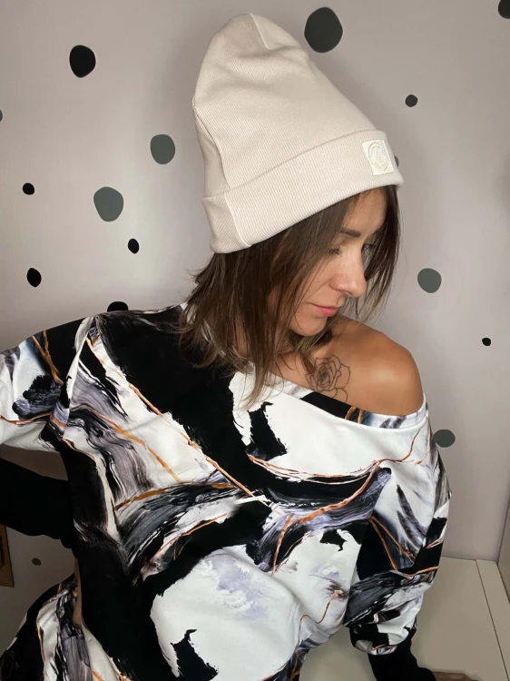 Czapka BEANIE  biały piasek