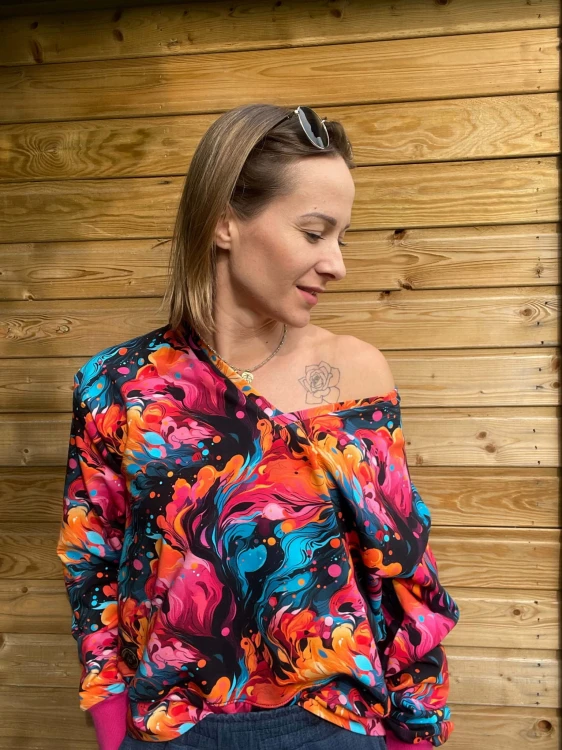 Damska bluza V - neck EKSPRESJA