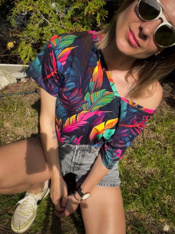 Koszulka V-neck NEW JUNGLE
