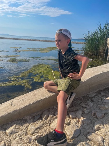 Koszulka dziecięca z krótkim rękawem, czarna,  monstera