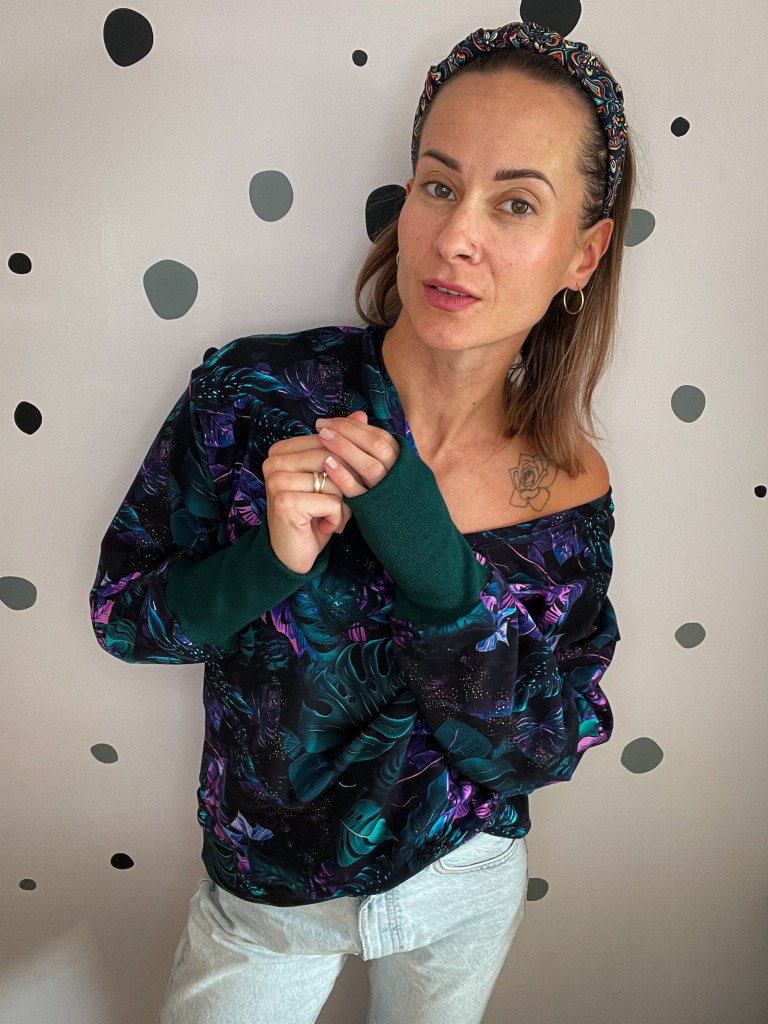 Bluza v-neck FIOLETOWA DŻUNGLA