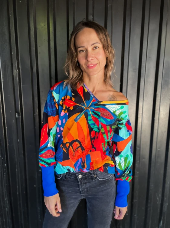 Bluza v-neck ZŁUDZENIE
