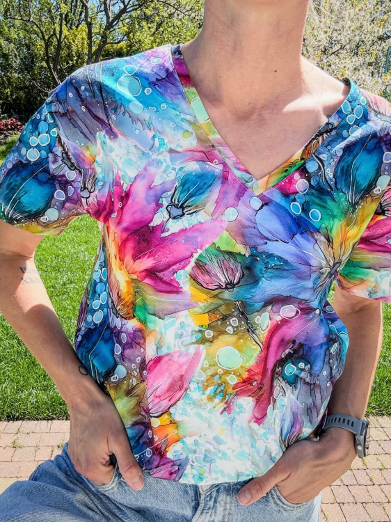 Damska koszulka V - neck LUNA multikolor