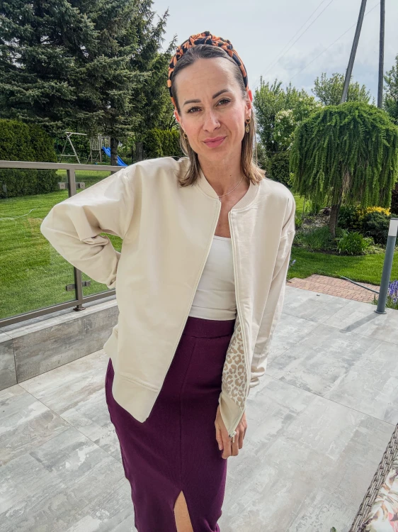 Damska beżowa BOMBERKA cętki