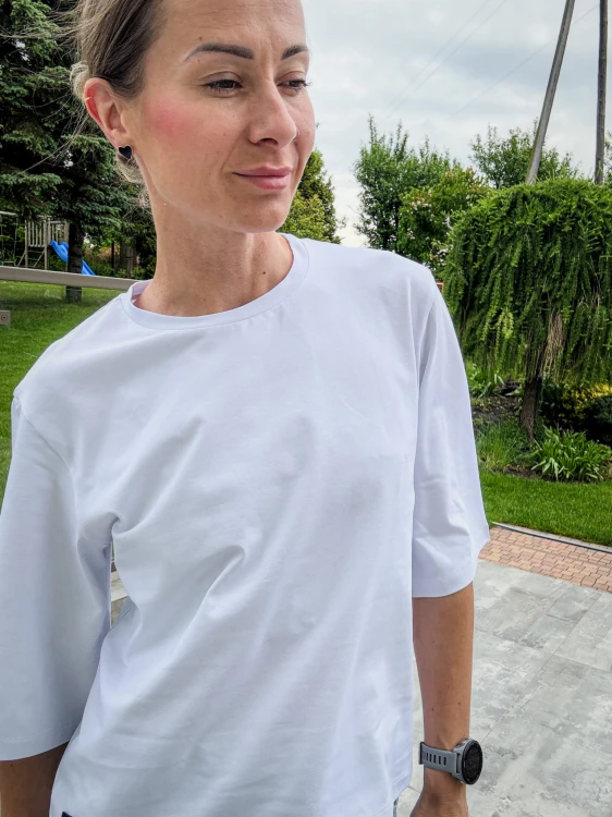Damski biały t-shirt COMFY