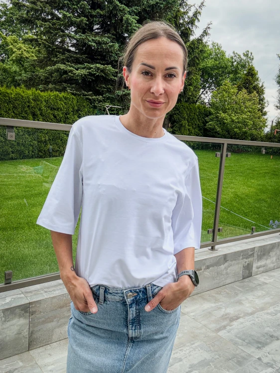 Damski biały t-shirt COMFY