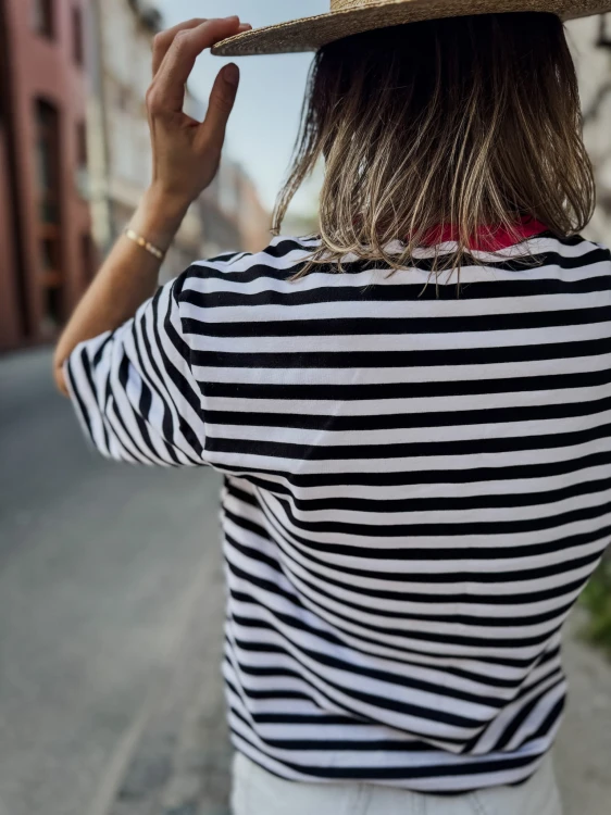 Damski t-shirt w paski YES, GIRL YES!