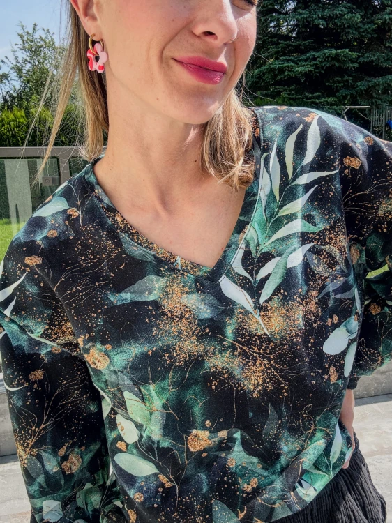 Damska bluza V -neck GWIEZDNY PYŁ