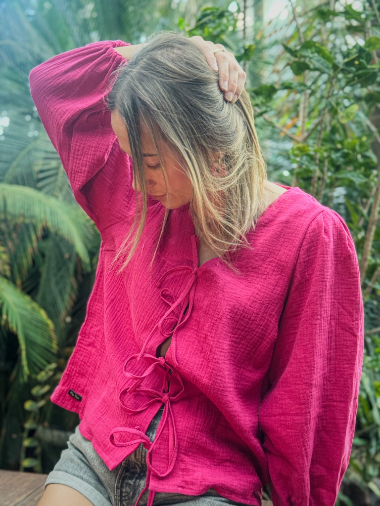 Muślinowa koszula z troczkami MAGENTA