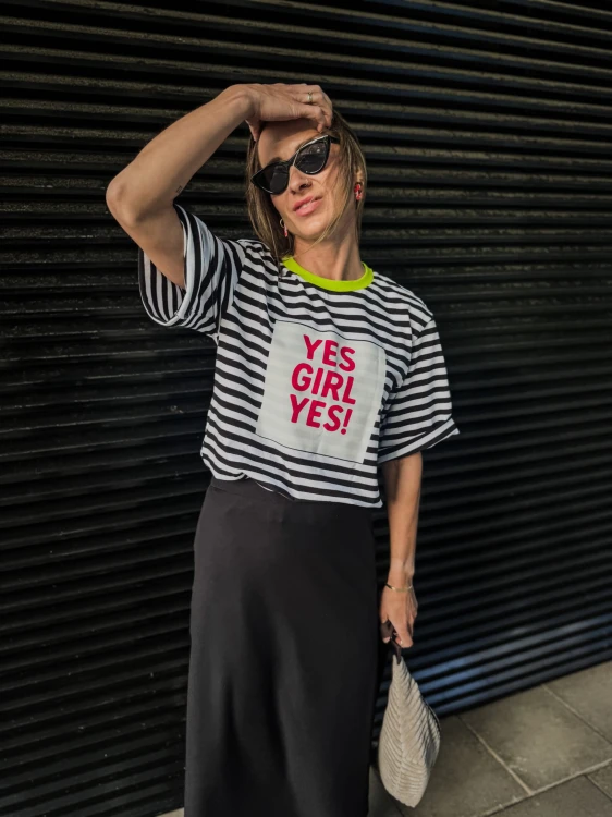 Damski t-shirt w paski YES, GIRL YES! - limone