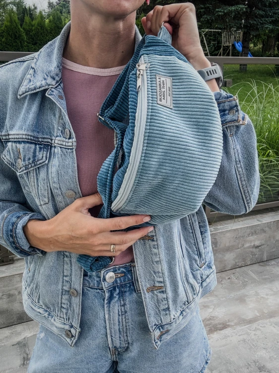 Sztruksowa nerka BLUE