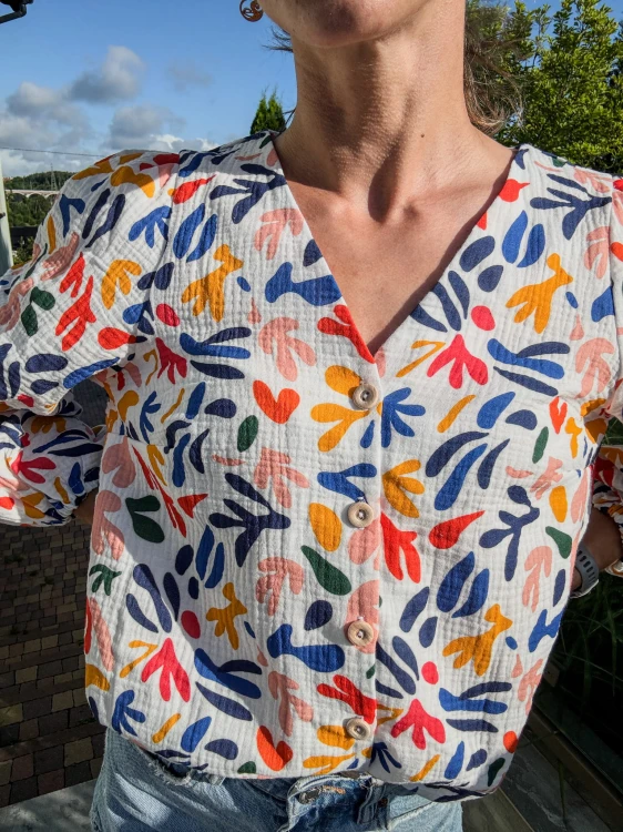 Muślinowa koszula KORALOWIEC v neck