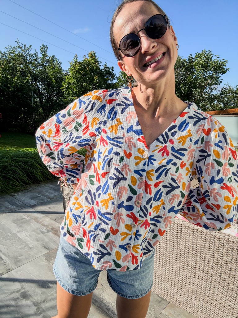 Muślinowa koszula KORALOWIEC v neck