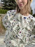 Damska biała bluza z falbanką KWIATY NA ŁĄCE
