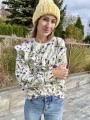 bluza damska oversize biała kwiatowy wzór chabry osty