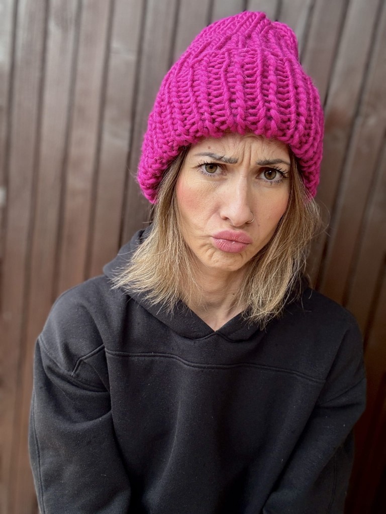 Czapka OWCZA WEŁNA fuksja