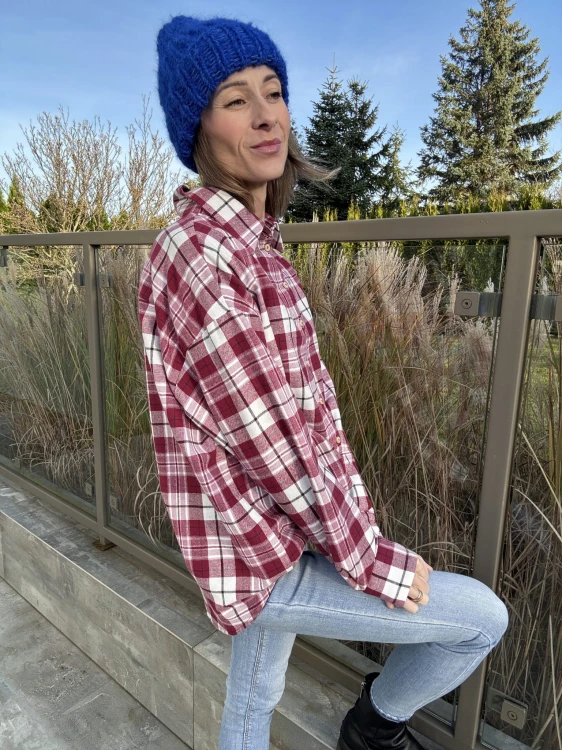 Ręcznie robiona czapka z alpaki, miękka beanie kobaltowa