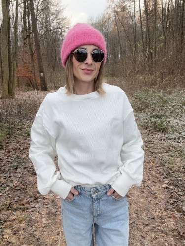 sweter handmade smietankowy bez akrylu polska marka