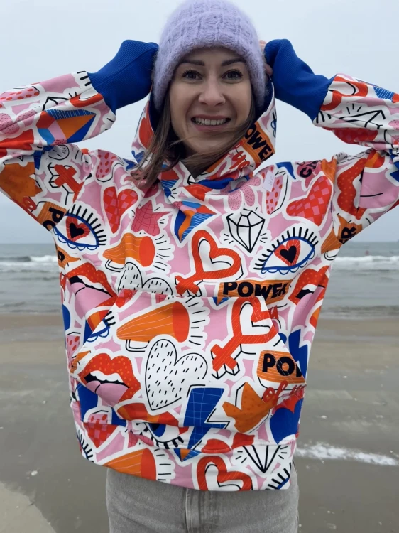 Damska bluza z kapturem GIRL POWER - widok przodu