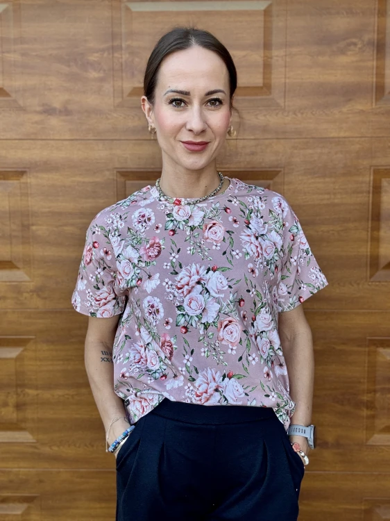 Koszulka handmade róże – oversize, styl casual