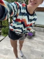 Bluza damska w geometryczne akwarelowe fale
