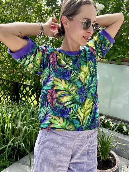 Damski t-shirt COMFY purple tropic