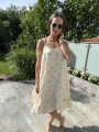 Romantyczna sukienka z haftowanego muślinu slow fashion