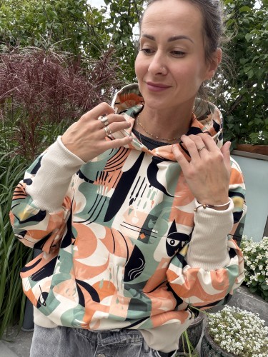 Bluza damska oversize z geometrycznym wzorem kotów