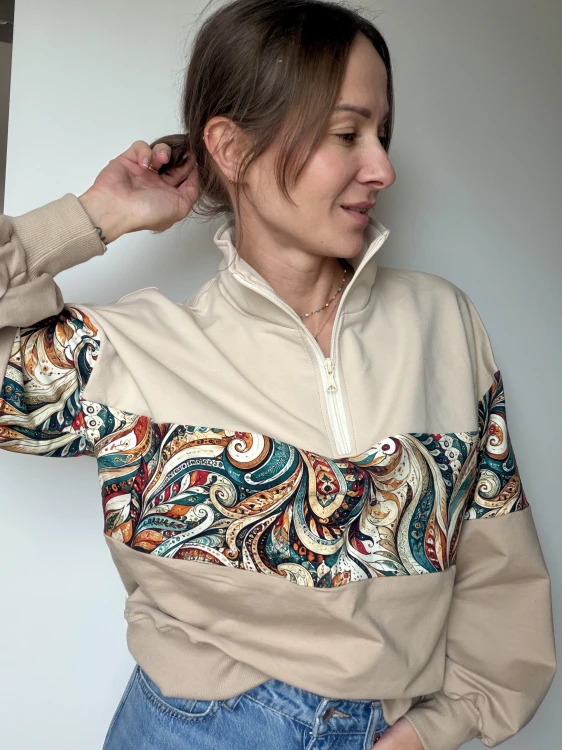 Damska bluza ze stójką na zamek z panelem boho