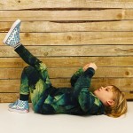 Chłopięca bluza - Z KAPTUREM - zielony las